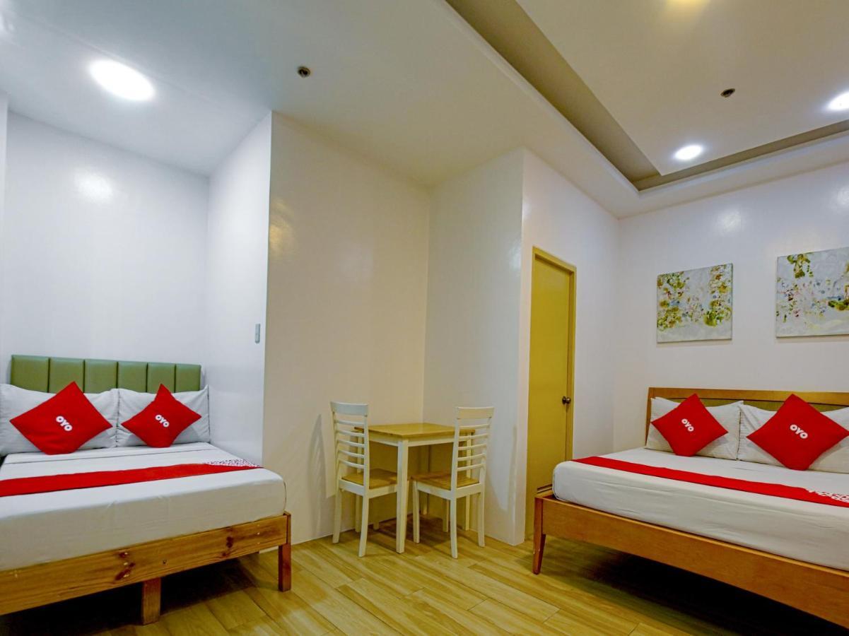 Oyo 783 Freemont Place Paranaque City Exterior photo