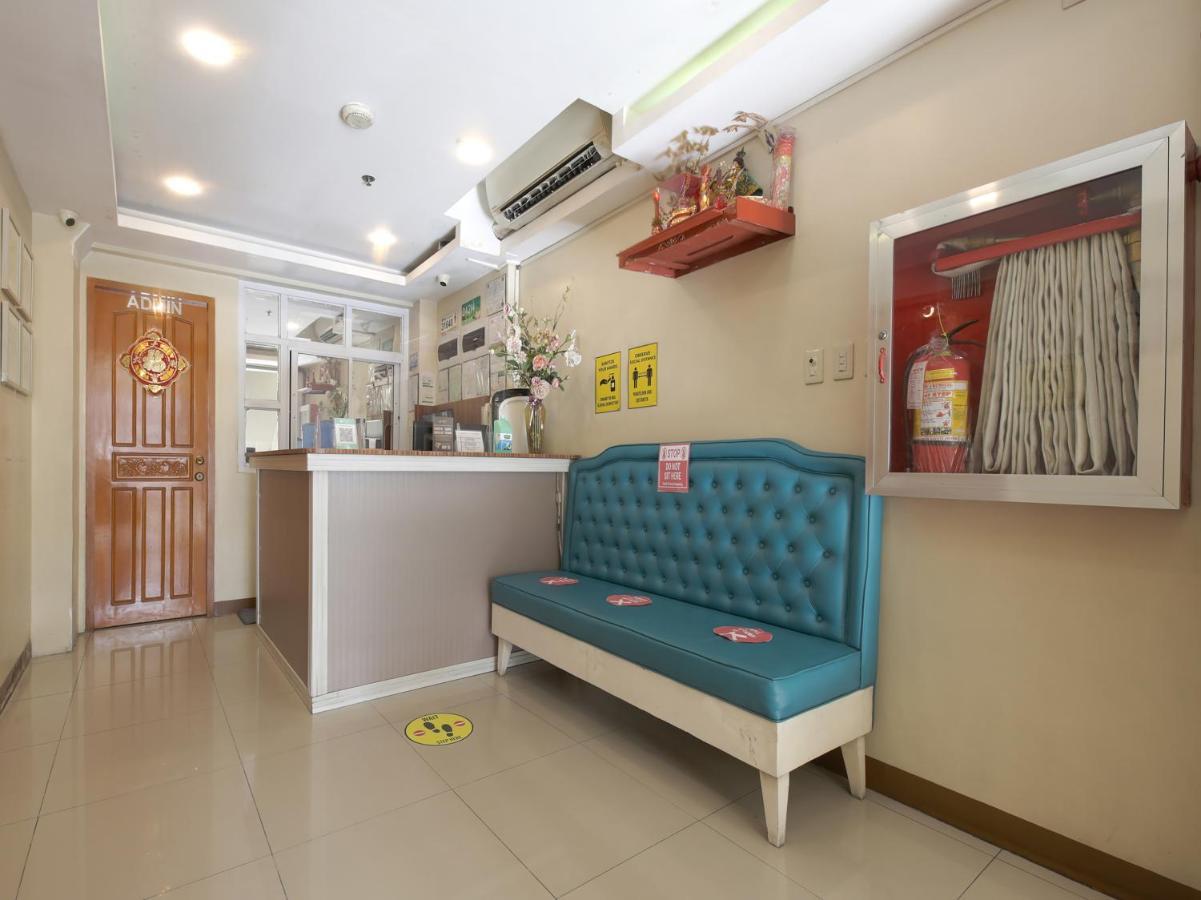 Oyo 783 Freemont Place Paranaque City Exterior photo