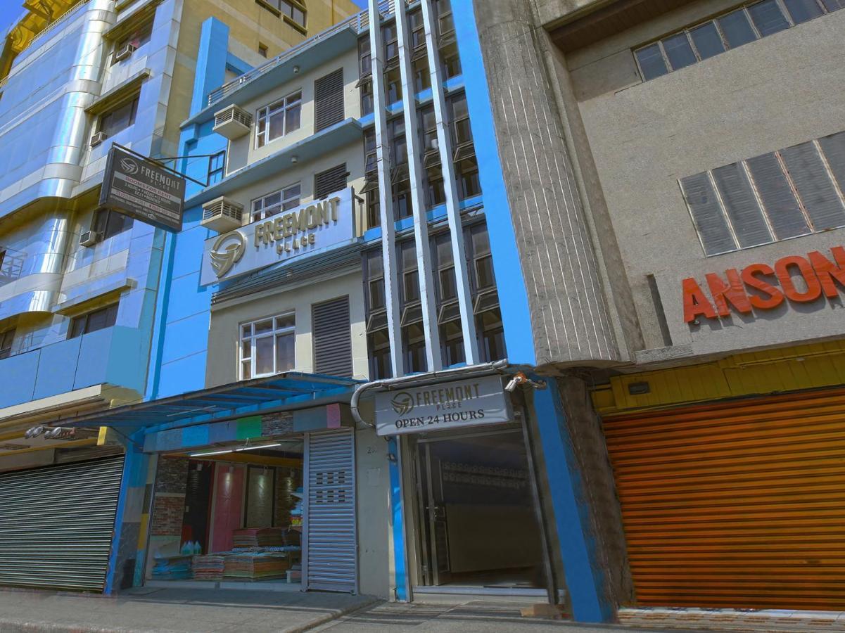 Oyo 783 Freemont Place Paranaque City Exterior photo