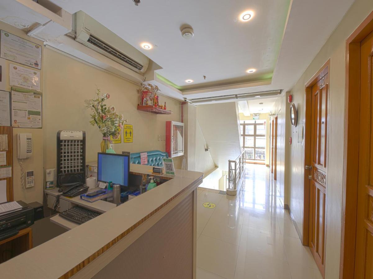 Oyo 783 Freemont Place Paranaque City Exterior photo